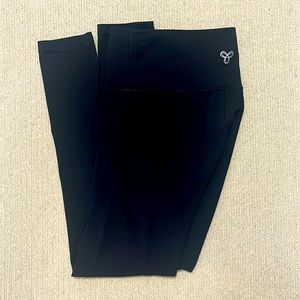 TNABreathe Hi Rise Leggings
